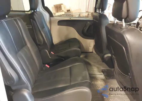 2013 Chrysler Town & Country Touring-L z USA, uszkodzony, nr VIN 2C4RC1CG5DR722699